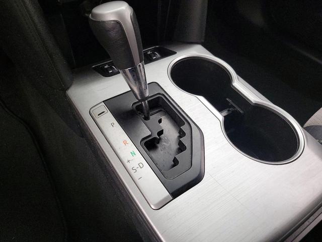 Photo of 2014 White Toyota Camry