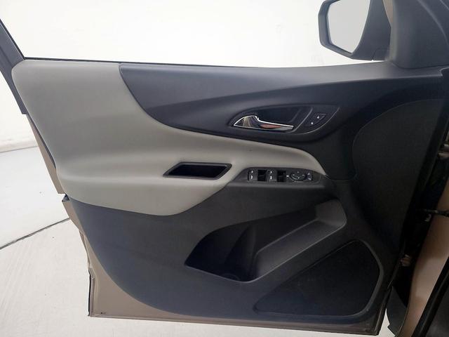 Photo of 2018 Gold Chevrolet Equinox