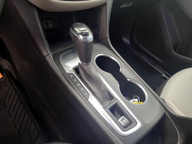 Photo of 2018 Gold Chevrolet Equinox
