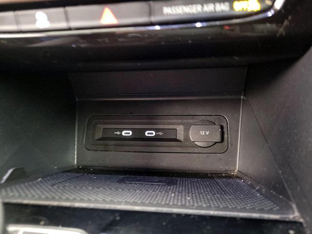 Photo of 2022 Red Volkswagen Atlas
