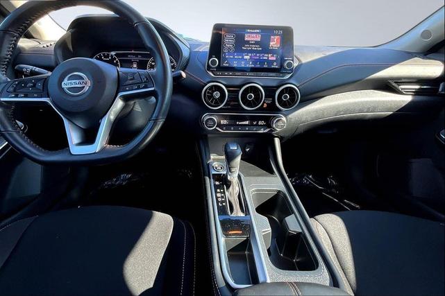 Photo of 2021 Gun Metallic/Super Black Nissan Sentra