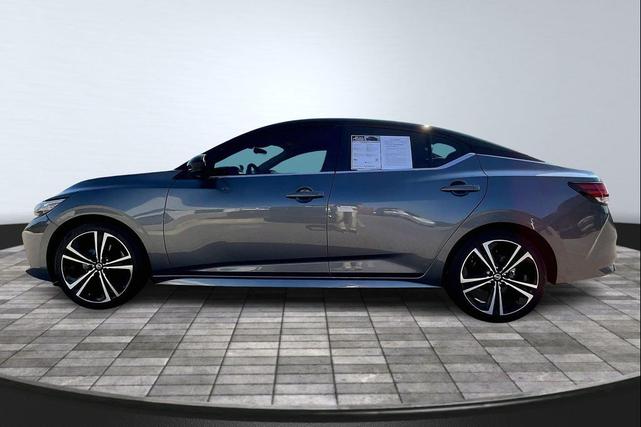Photo of 2021 Gun Metallic/Super Black Nissan Sentra