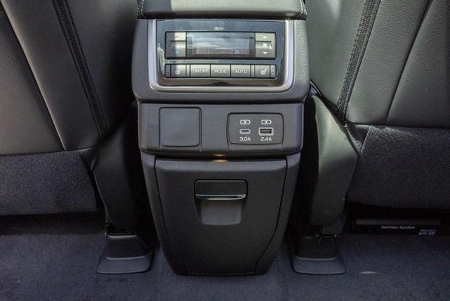 Photo of 2024 Ice Silver Metallic Subaru Ascent