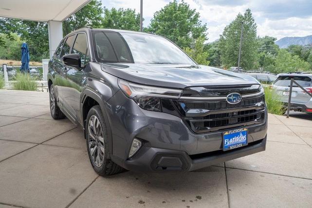 Photo of 2025 Magnetite Gray Metallic Subaru Forester