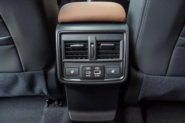 Photo of 2025 Magnetite Gray Metallic Subaru Forester