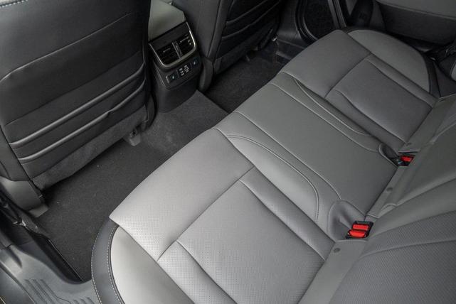 Photo of 2025 Magnetite Gray Metallic Subaru Outback