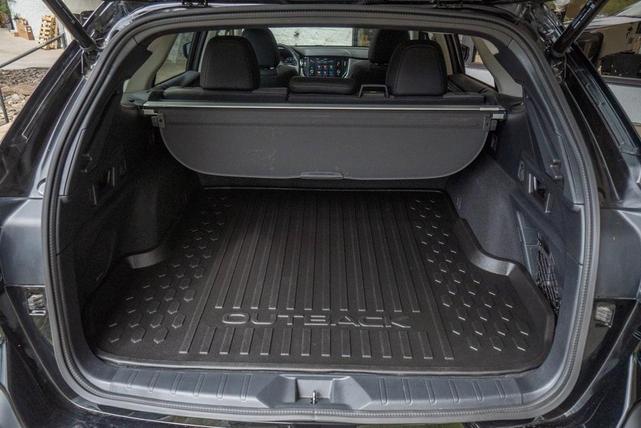 Photo of 2025 Crystal Black Silica Subaru Outback