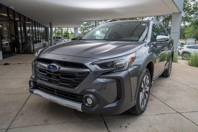 Photo of 2025 Magnetite Gray Metallic Subaru Outback