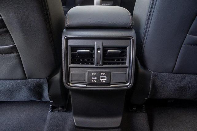 Photo of 2025 Magnetite Gray Metallic Subaru Forester