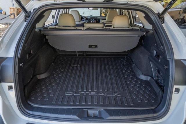 Photo of 2020 Crystal White Pearl Subaru Outback