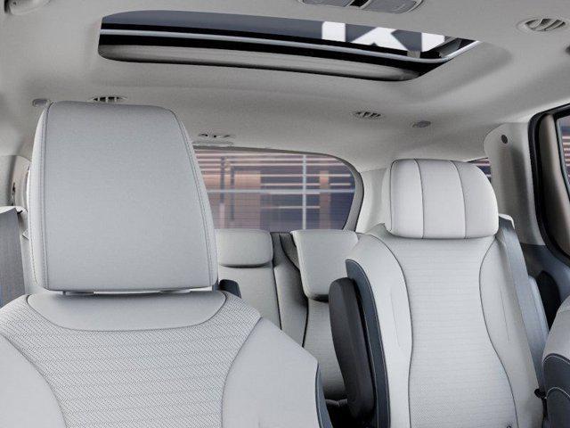 Photo of 2026 Ceramic Silver Kia Carnival Hybrid