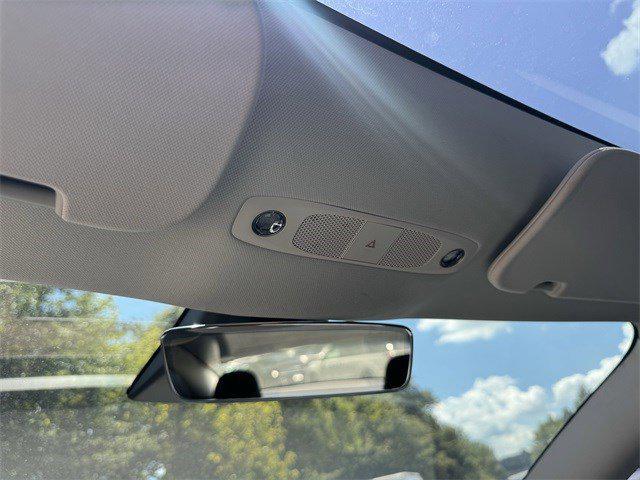 Photo of 2022 White Tesla Model 3