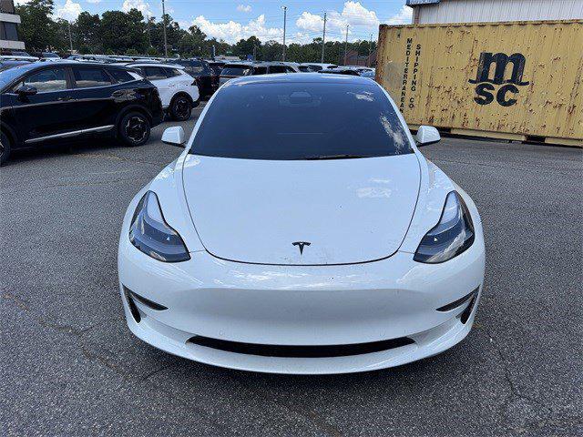 Photo of 2022 White Tesla Model 3