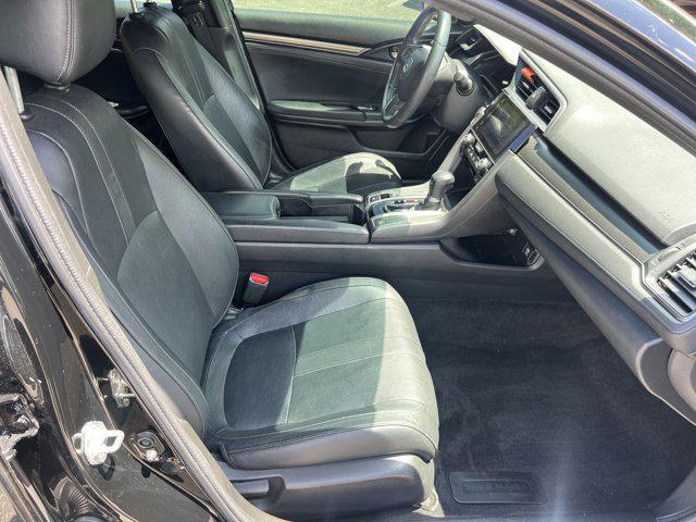 Photo of 2017 Crystal Black Pearl Honda Civic