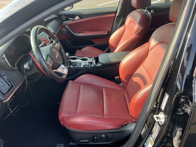 Photo of 2022 Aurora Black Kia Stinger