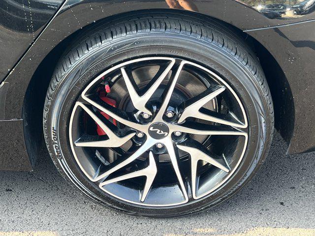 Photo of 2022 Aurora Black Kia Stinger