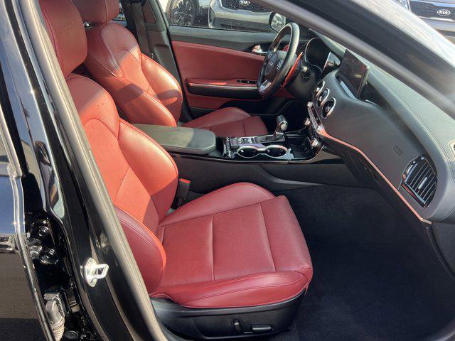 Photo of 2022 Aurora Black Kia Stinger