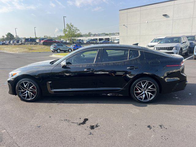 Photo of 2022 Aurora Black Kia Stinger