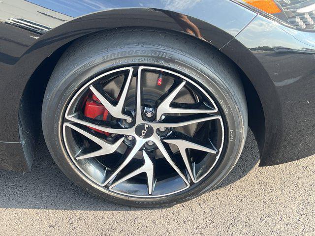 Photo of 2022 Aurora Black Kia Stinger