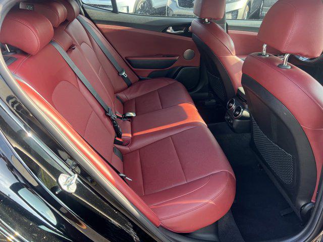 Photo of 2022 Aurora Black Kia Stinger