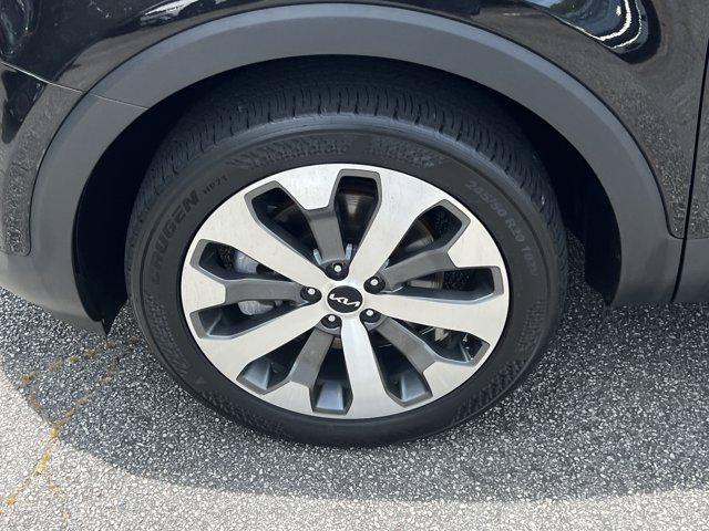 Photo of 2022 Black Copper Kia Telluride