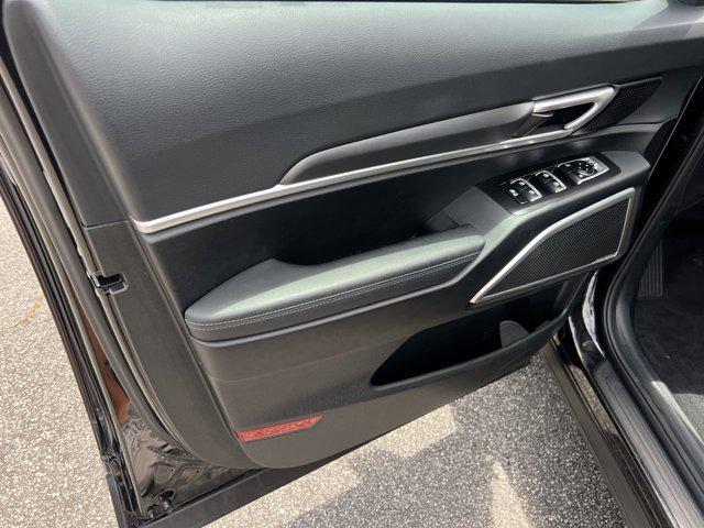 Photo of 2022 Black Copper Kia Telluride