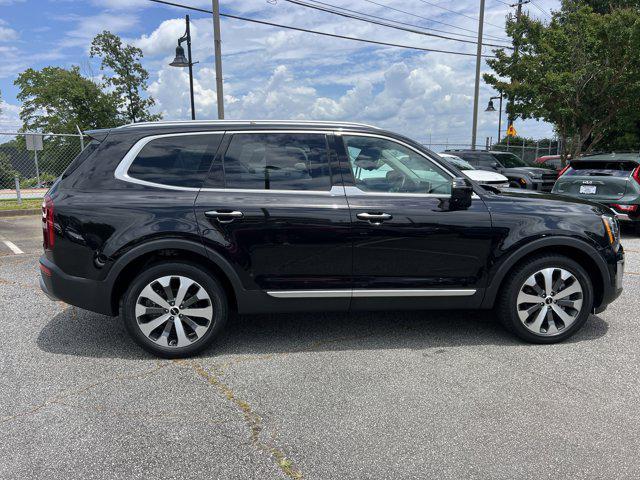 Photo of 2022 Black Copper Kia Telluride