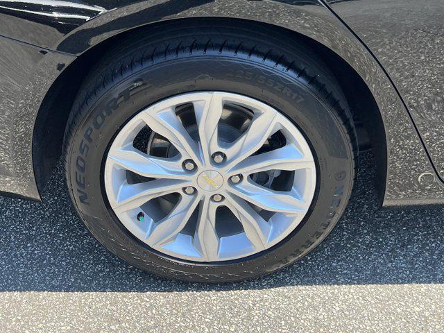 Photo of 2021 Mosaic Black Metallic Chevrolet Malibu