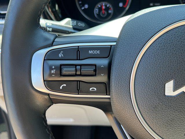 Photo of 2022 Ebony Black Kia K5