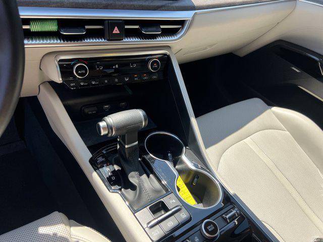 Photo of 2022 Ebony Black Kia K5