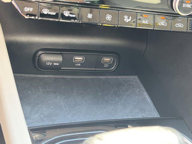 Photo of 2022 Ebony Black Kia K5