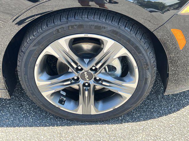 Photo of 2022 Ebony Black Kia K5