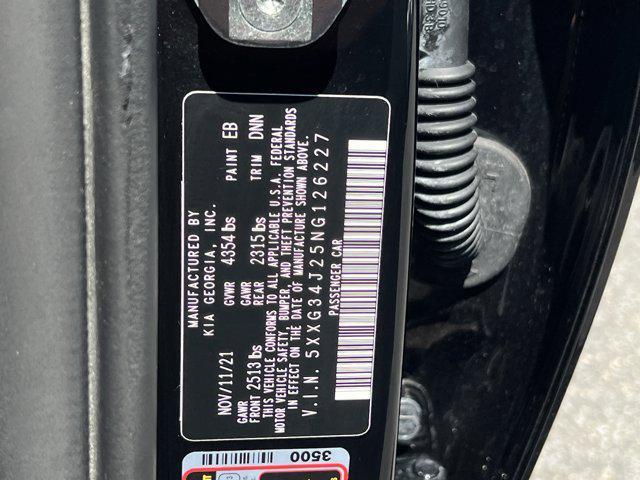 Photo of 2022 Ebony Black Kia K5