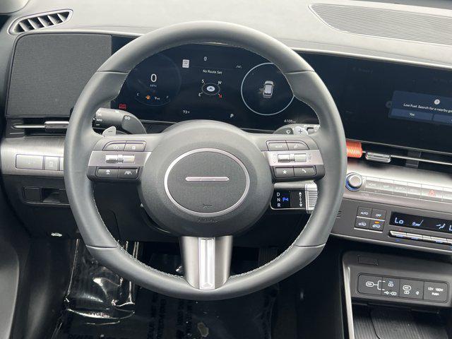 Photo of 2024 Atlas White Hyundai KONA