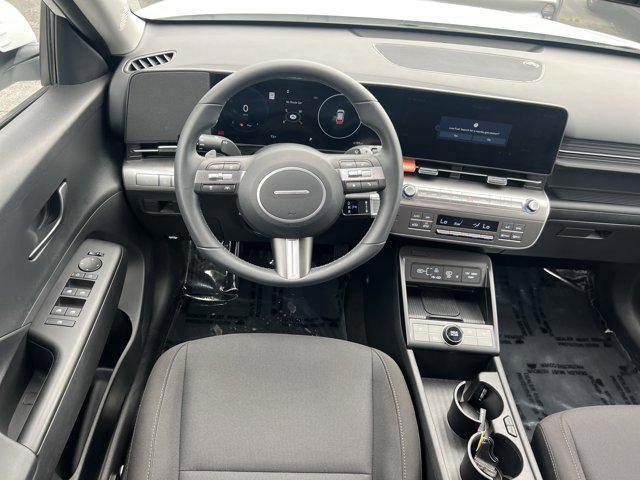 Photo of 2024 Atlas White Hyundai KONA
