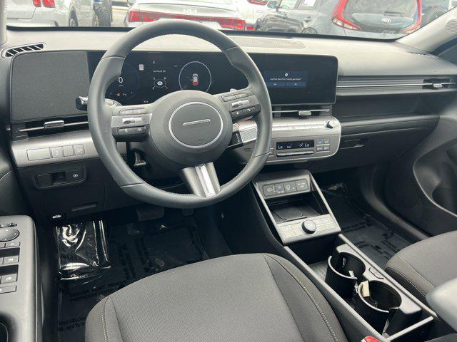 Photo of 2024 Atlas White Hyundai KONA