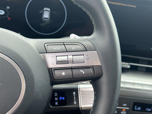 Photo of 2024 Atlas White Hyundai KONA