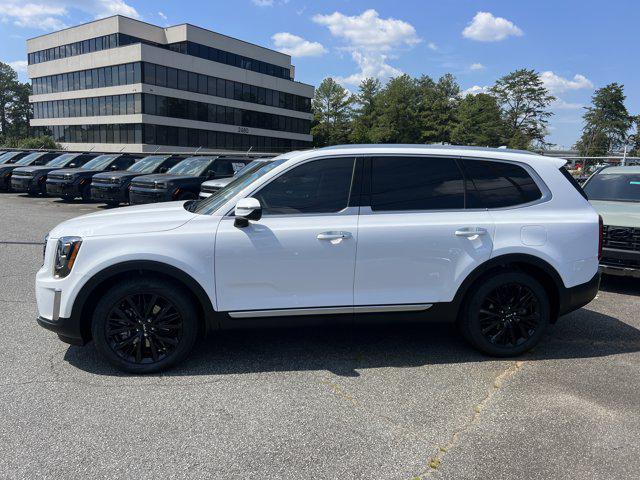 Photo of 2022 Glacial White Pearl Kia Telluride
