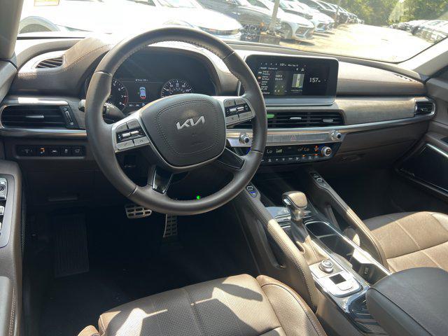 Photo of 2022 Glacial White Pearl Kia Telluride