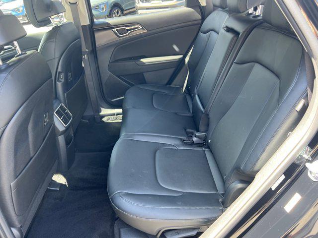 Photo of 2024 Ebony Black Kia Sportage