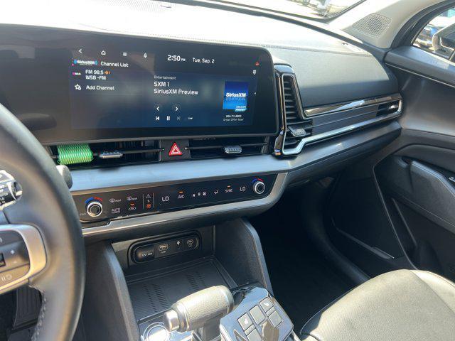 Photo of 2024 Ebony Black Kia Sportage