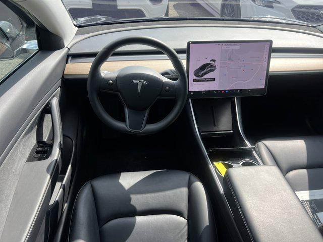 Photo of 2019 Gray Tesla Model 3