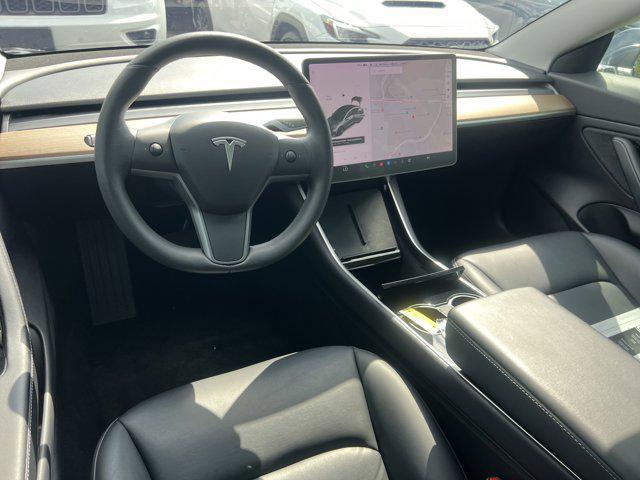 Photo of 2019 Gray Tesla Model 3