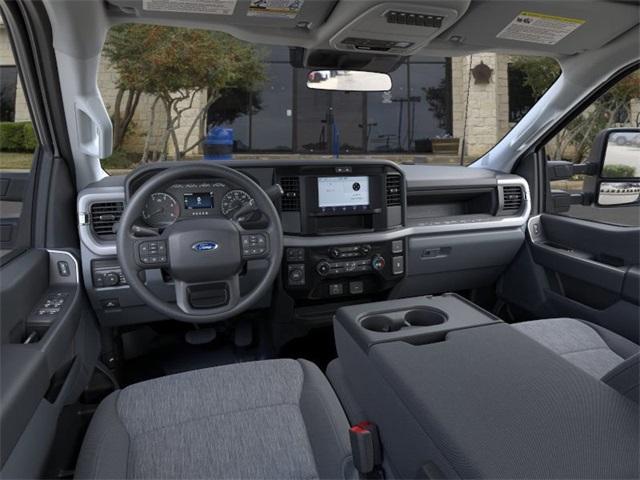Photo of 2025 White Ford F-350