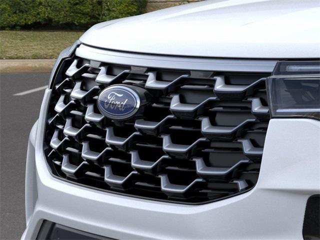 Photo of 2025 Star White Ford Explorer