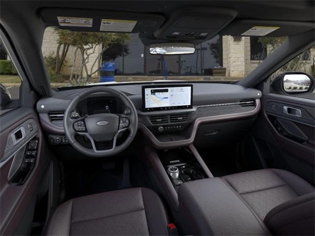Photo of 2025 Star White Ford Explorer