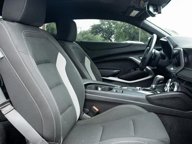 Photo of 2020 Black Chevrolet Camaro
