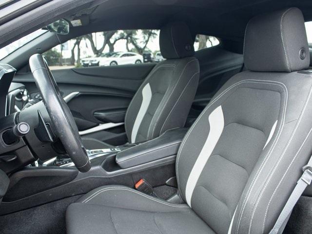 Photo of 2020 Black Chevrolet Camaro