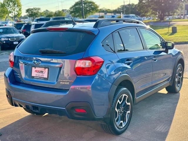 Photo of 2016 Hyper Blue Subaru Crosstrek