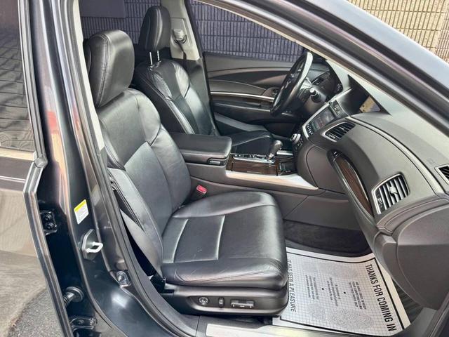 Photo of 2014 Forged Silver Metallic Acura RLX